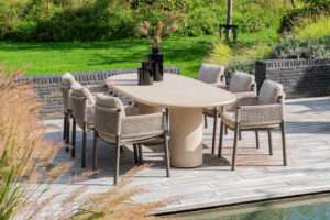 4 Seasons Outdoor